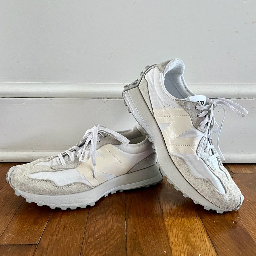 EUC New Balance 327 Womens 10